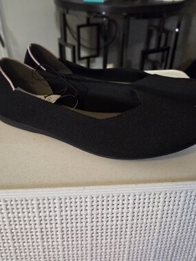 Women's Black Knit Slip-On Flats